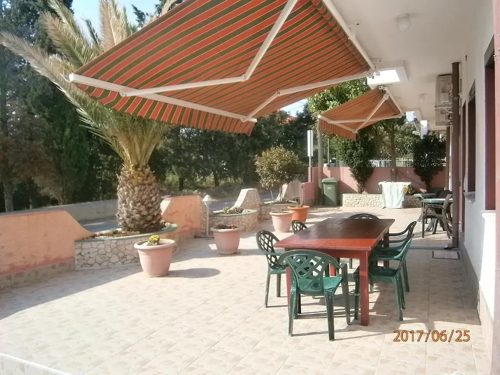 Apartments Drago Petrčane Chorwacja